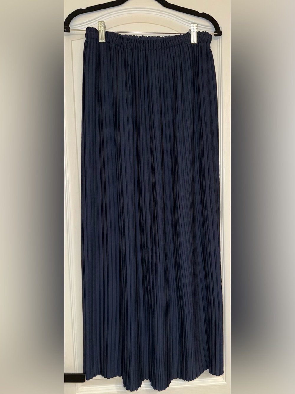 Banana Republic Black Pleated Midi Skirt